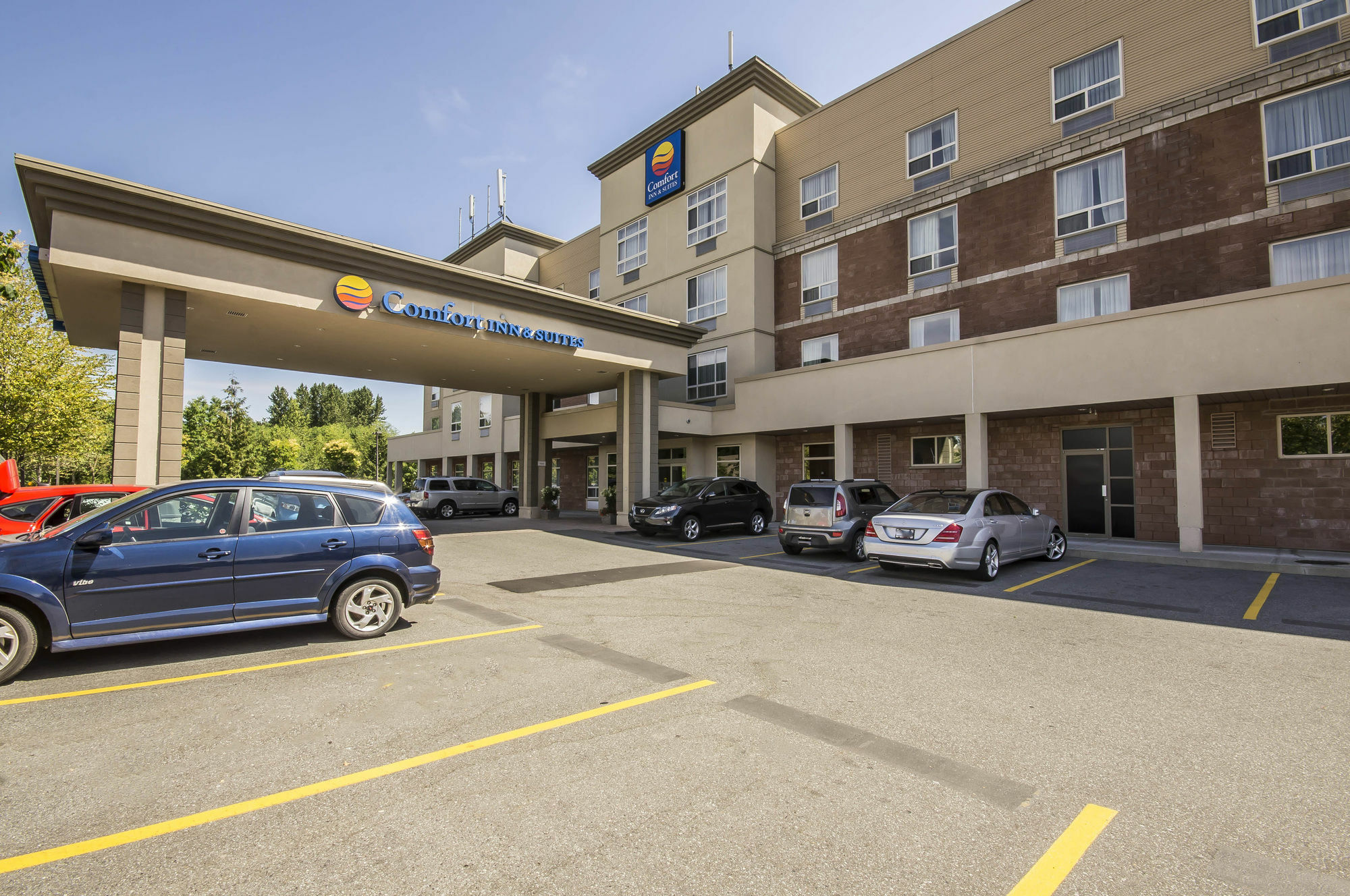 Comfort Inn & Suites Surrey Exterior foto